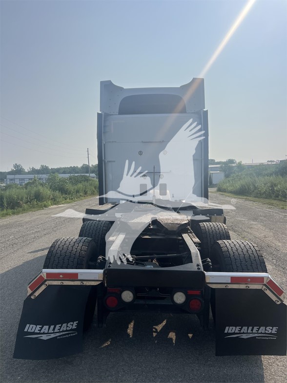 2018 PETERBILT 579 - image 3 of 6