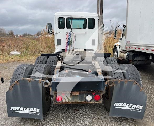 2015 PETERBILT 579 - image 5 of 6