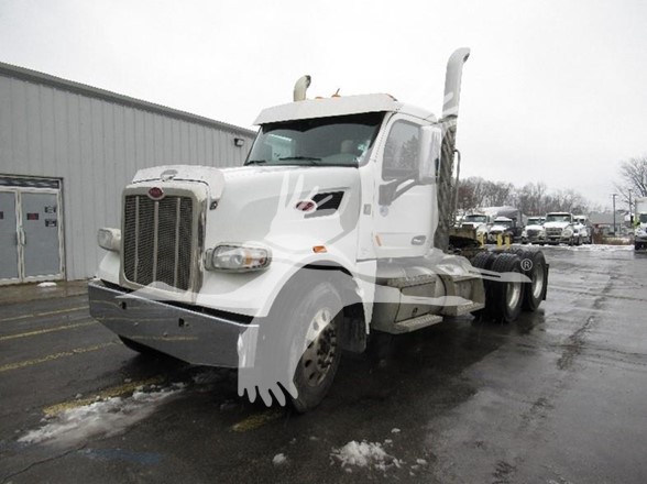 2019 PETERBILT 567 - image 1 of 6