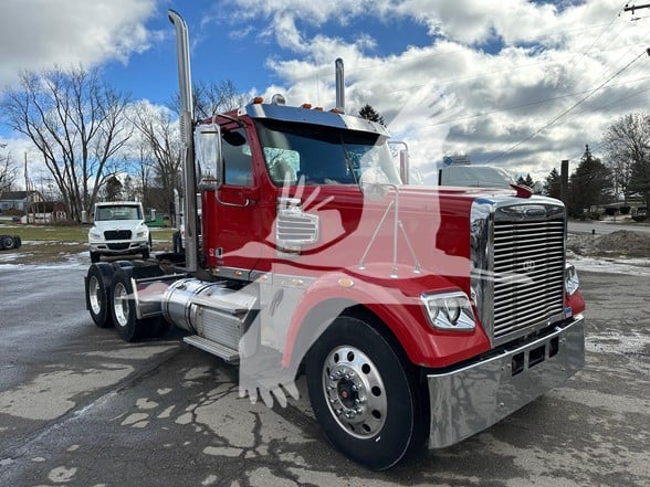 2016 FREIGHTLINER CORONADO 132 - image 2 of 6